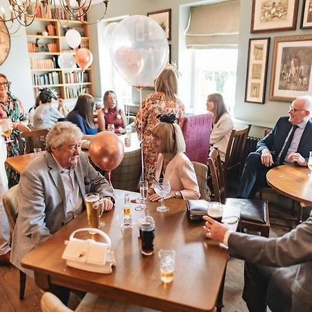 The Evenlode Hotel Eynsham ภายนอก รูปภาพ