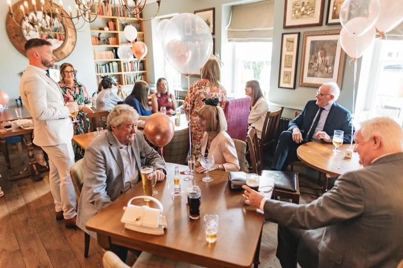 The Evenlode Hotel Eynsham ภายนอก รูปภาพ